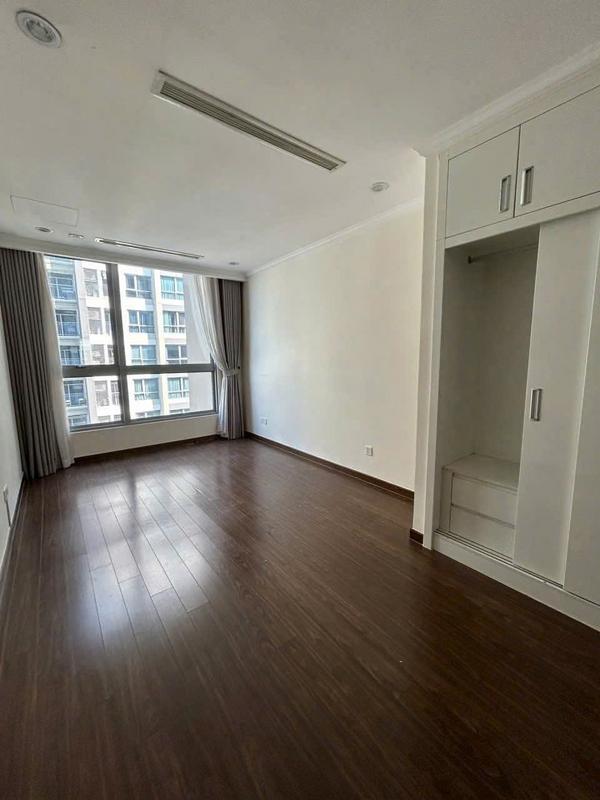 Bán Landmark 4 giá 8,9 tỷ, căn 2PN sở hữu vĩnh viễn