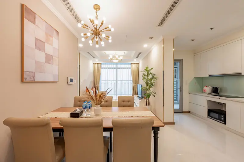 Stylish 2Br Overlooking the City, Landmark Plus