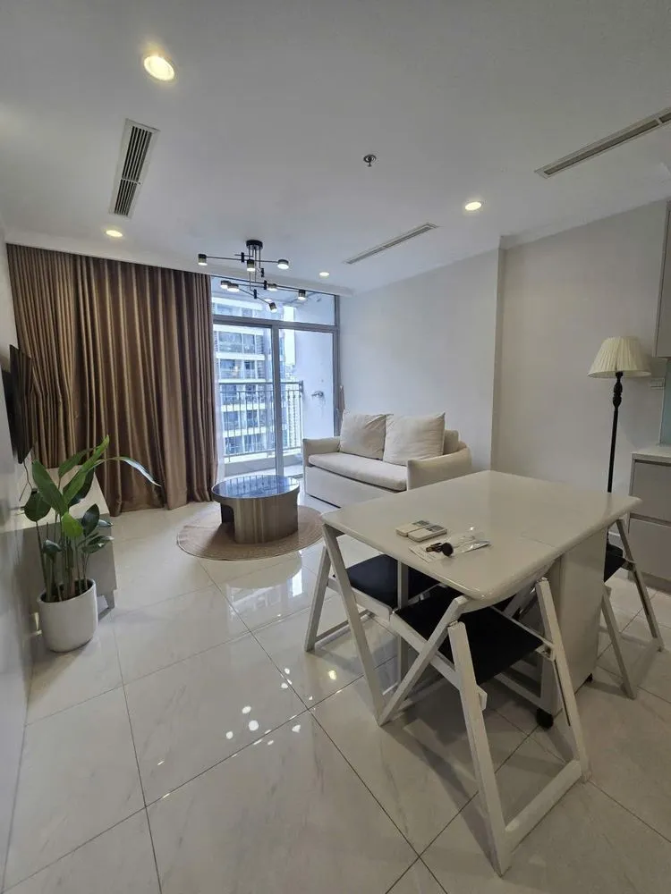 Stylish 1Br with River & Park Views